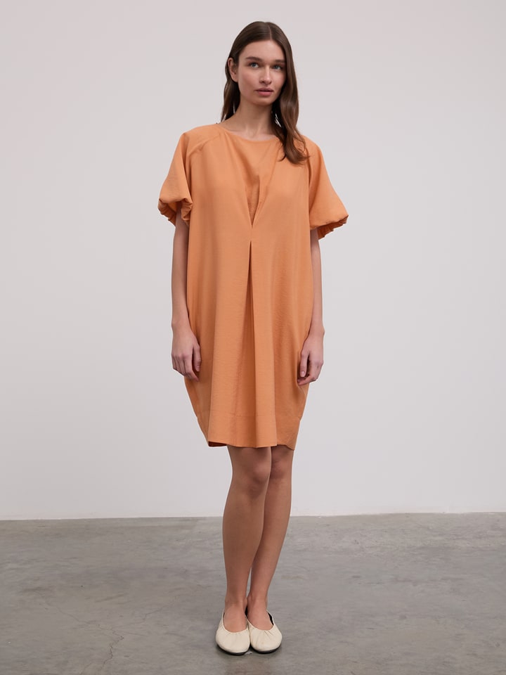 Платье до колена BGN, оранжевый
Платье до колена BGN, оранжевый