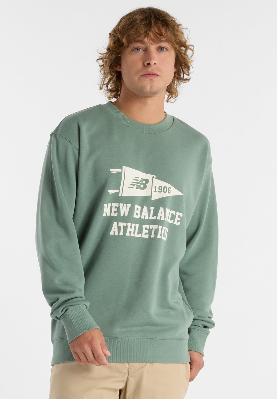 Толстовка New Balance VARSITY PENNANT CREW, Green
Толстовка New Balance VARSITY PENNANT CREW, Green