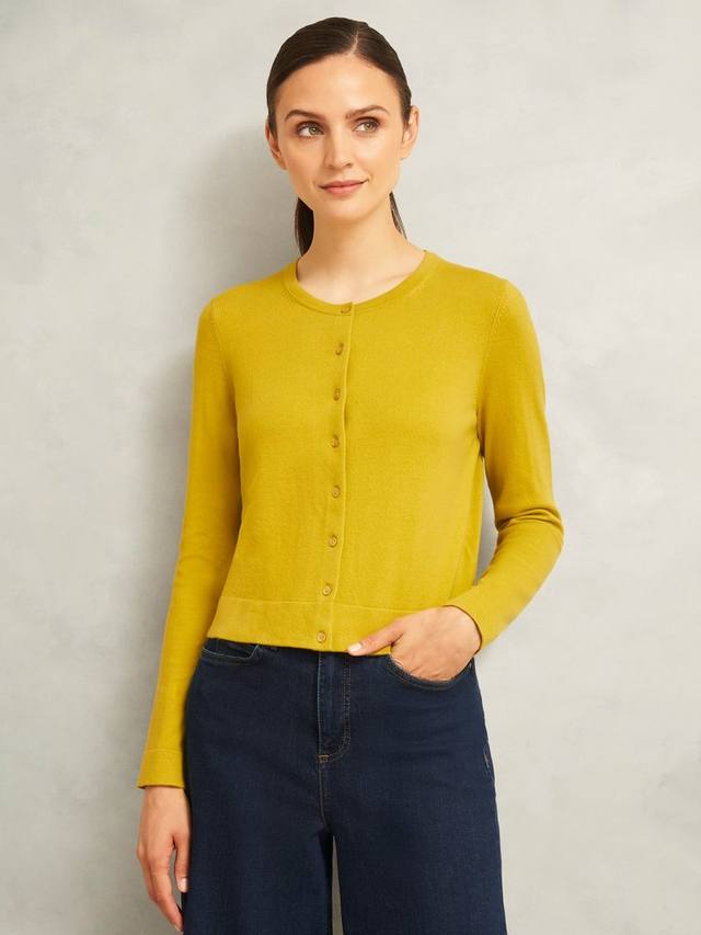 Кардиган с круглым вырезом Michelle Hobbs, Gold Chartreuse
Кардиган с круглым вырезом Michelle Hobbs, Gold Chartreuse