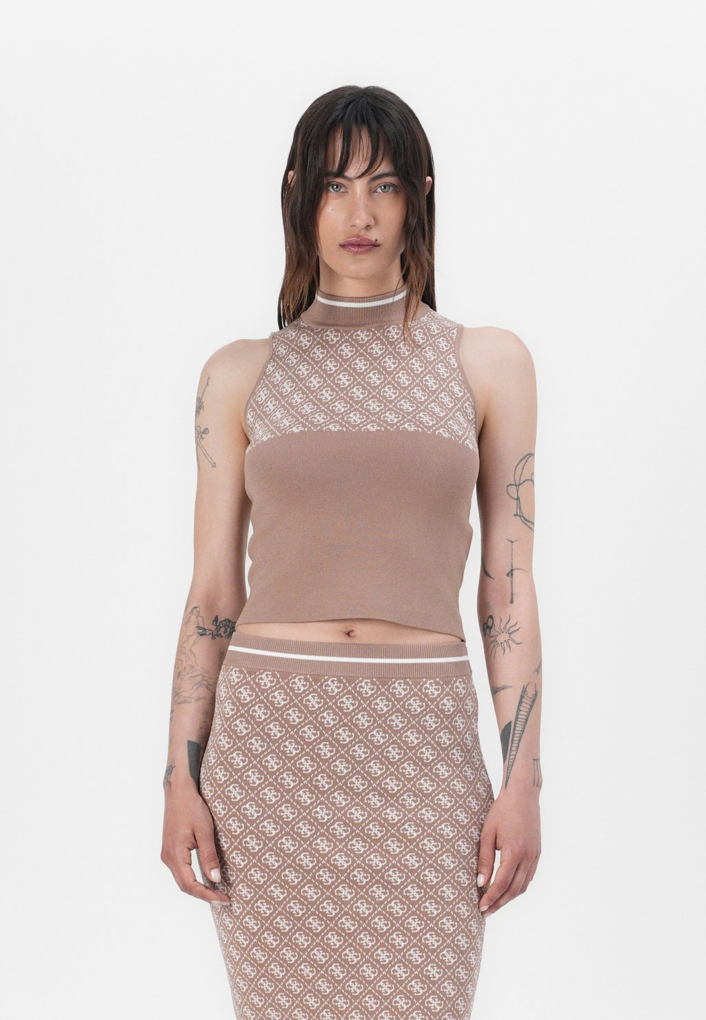 Джемпер LISE Guess, бежевый
Джемпер LISE Guess, бежевый