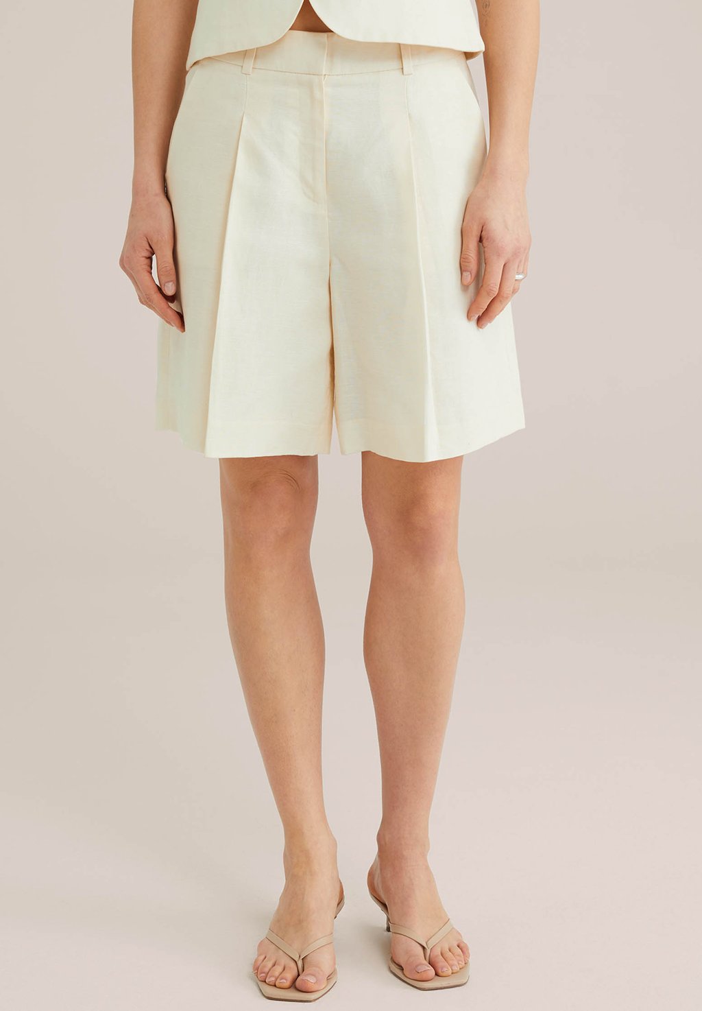 Шорты WE Fashion, бежевый
Шорты WE Fashion, бежевый