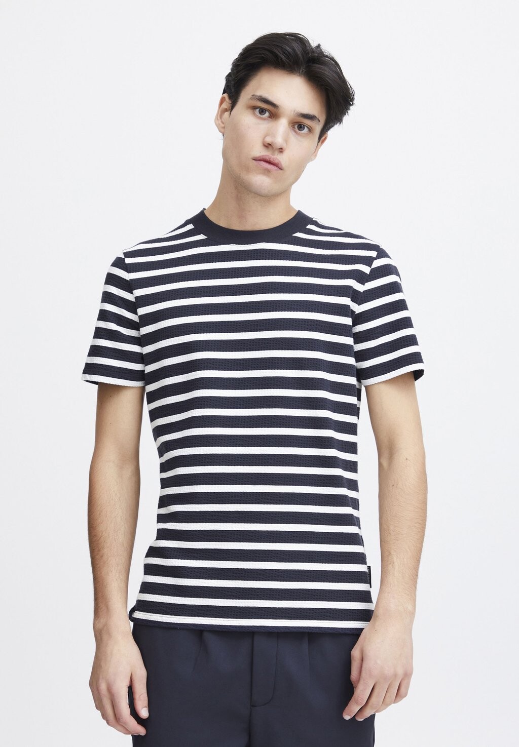 Футболка с принтом THOR STRUCTURED STRIPED TEE Casual Friday, цвет ecru
Футболка с принтом THOR STRUCTURED STRIPED TEE Casual Friday, цвет ecru