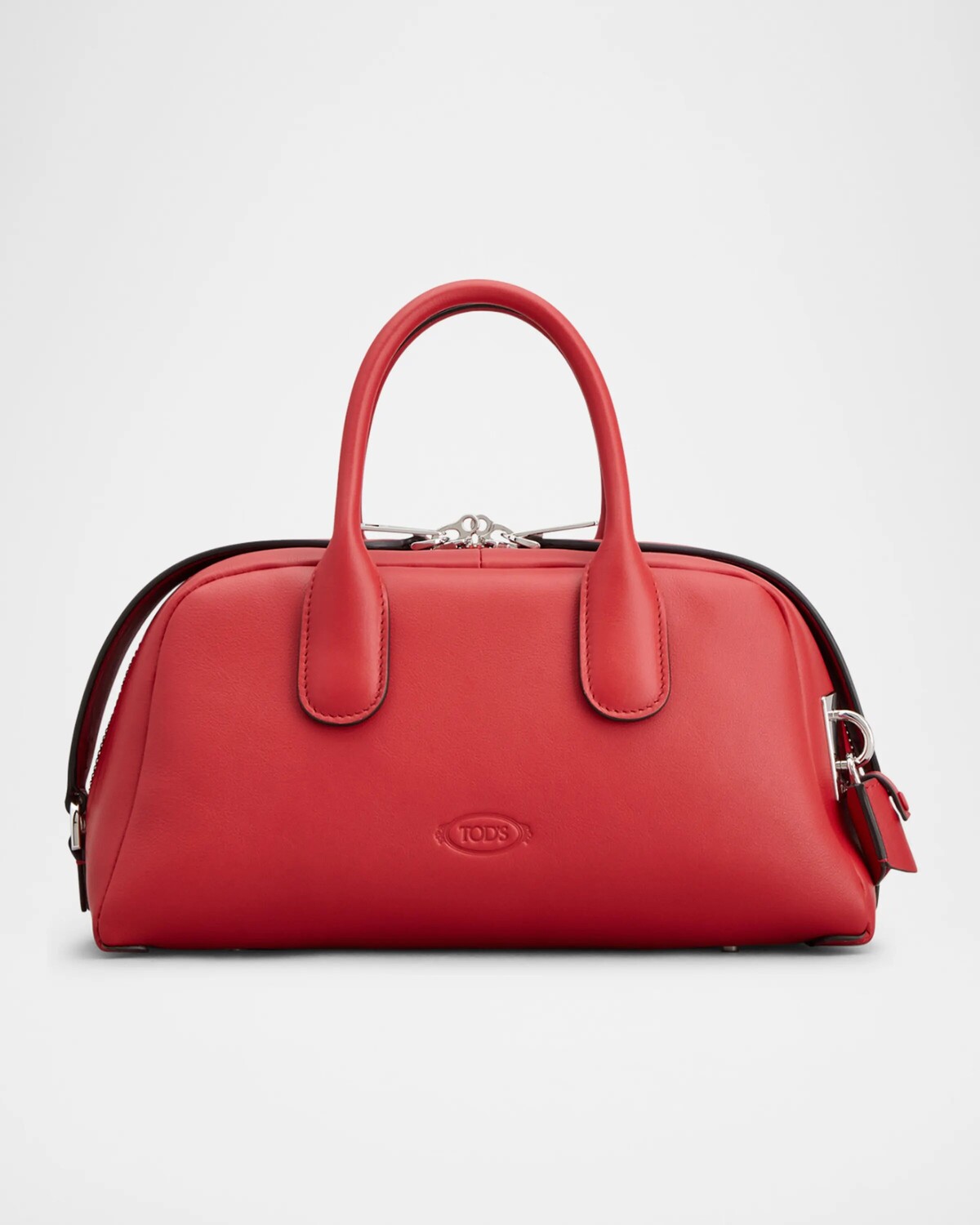 Кожаная сумка на молнии с верхней ручкой Tod'S, цвет Savvy Red
Кожаная сумка на молнии с верхней ручкой Tod'S, цвет Savvy Red