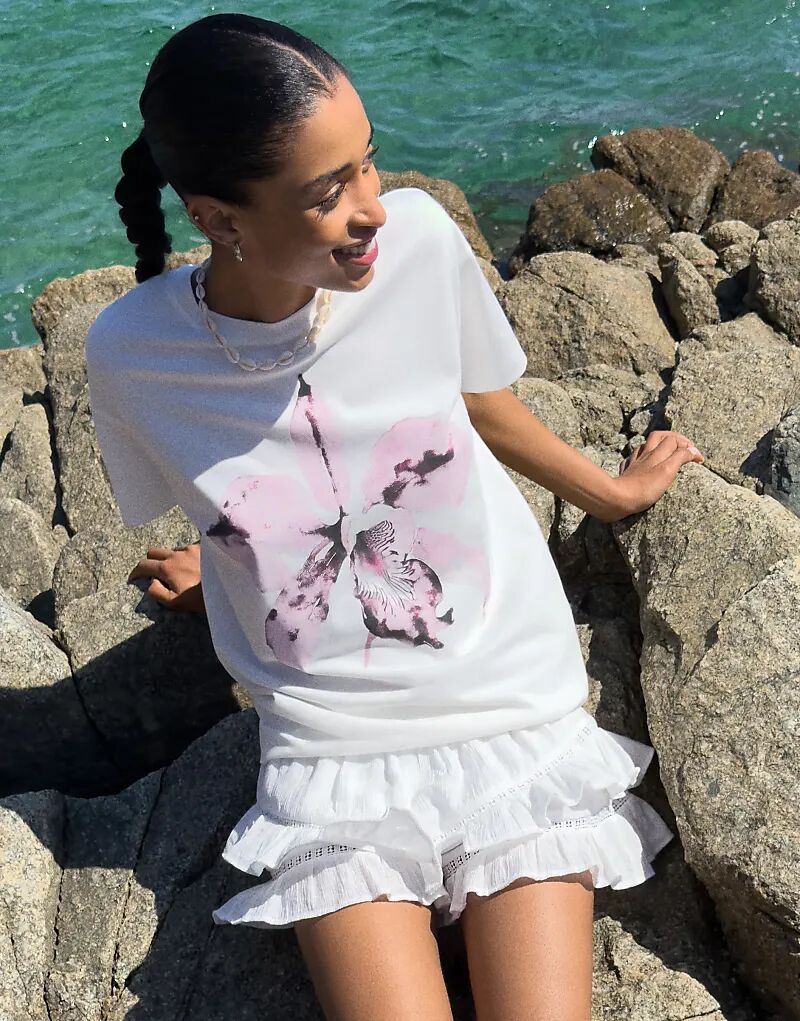 Футболка свободного кроя Bershka с принтом и короткими рукавами белого цвета
Футболка свободного кроя Bershka с принтом и короткими рукавами белого цвета