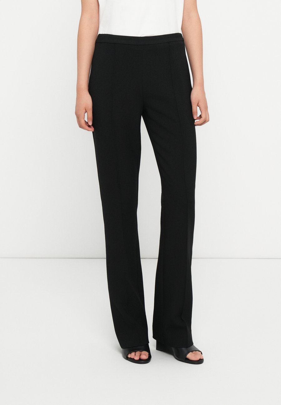 Брюки Tommy Hilfiger PUNTO KICK FLARE PANT, Black
Брюки Tommy Hilfiger PUNTO KICK FLARE PANT, Black