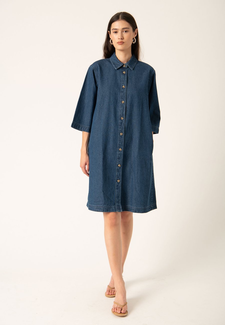 Платье Soaked in Luxury Denim dress, Medium Blue Denim/Blue Denim
Платье Soaked in Luxury Denim dress, Medium Blue Denim/Blue Denim