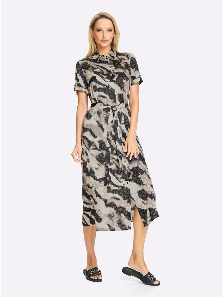 Платье-рубашка черного цвета с принтом шампанского Heine
Платье-рубашка черного цвета с принтом шампанского Heine