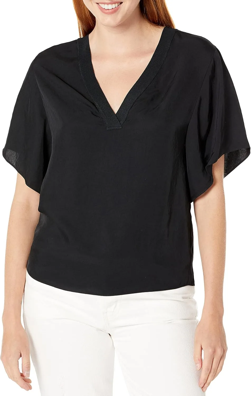 Vince Женская Футболка с V-образным вырезом
Vince Женская Футболка с V-образным вырезом