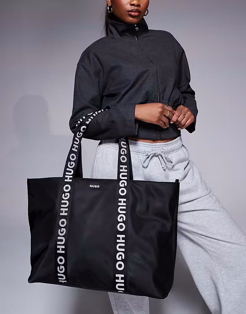 Сумка-тоут Hugo Red Bel из нейлона с ручкой-логотипом черного цвета
Сумка-тоут Hugo Red Bel из нейлона с ручкой-логотипом черного цвета