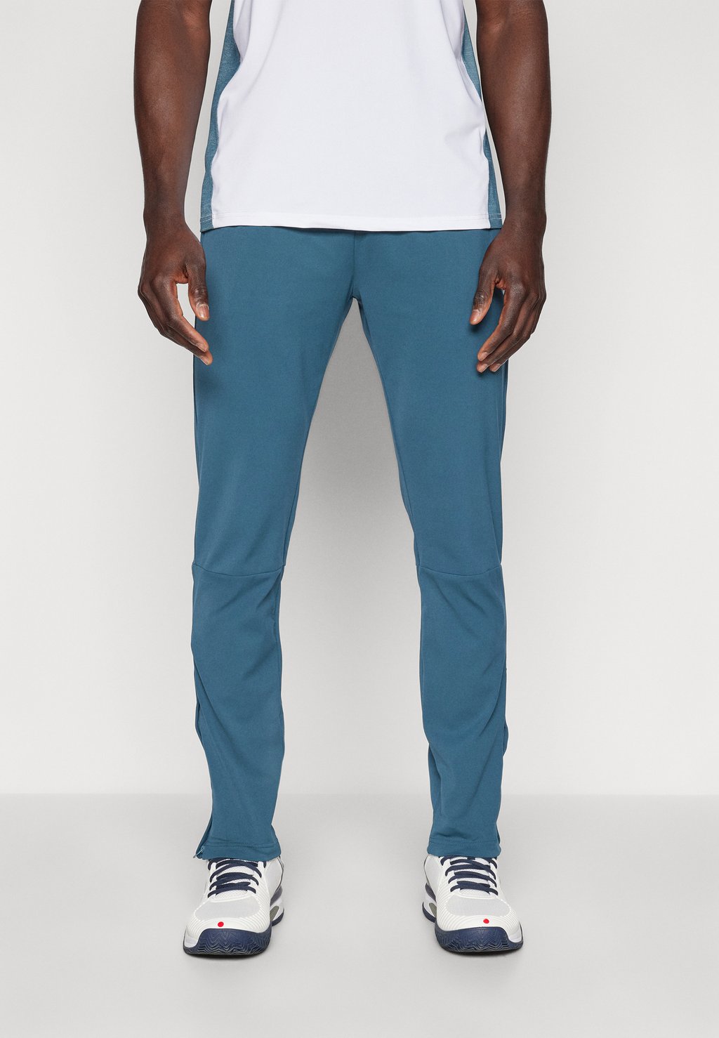 Спортивные брюки HYPERCOURT TRACKSUIT PANTS K-SWISS, сине-зеленый
Спортивные брюки HYPERCOURT TRACKSUIT PANTS K-SWISS, сине-зеленый