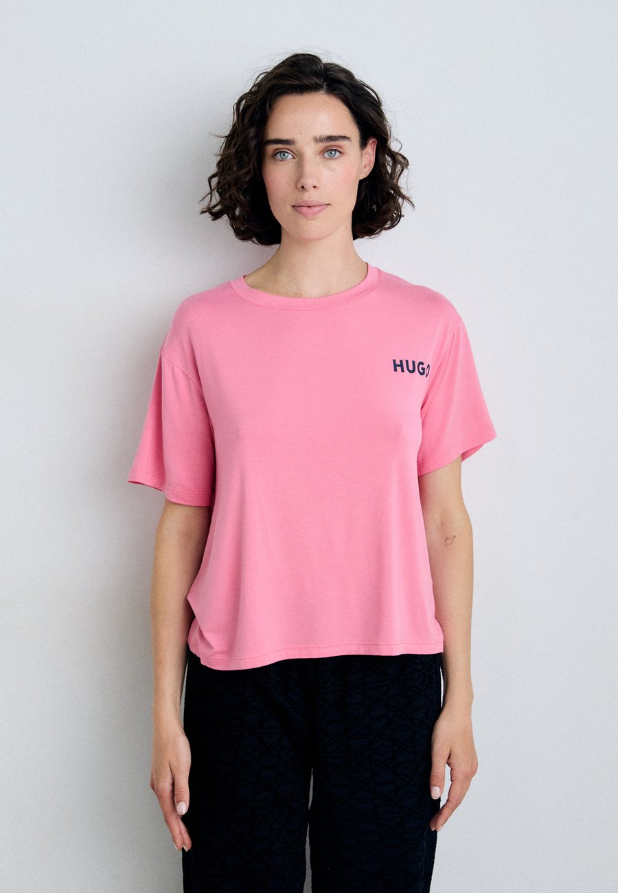 Пижамный топ HUGO UNITE, Light/Pastel Red/Light Red
Пижамный топ HUGO UNITE, Light/Pastel Red/Light Red