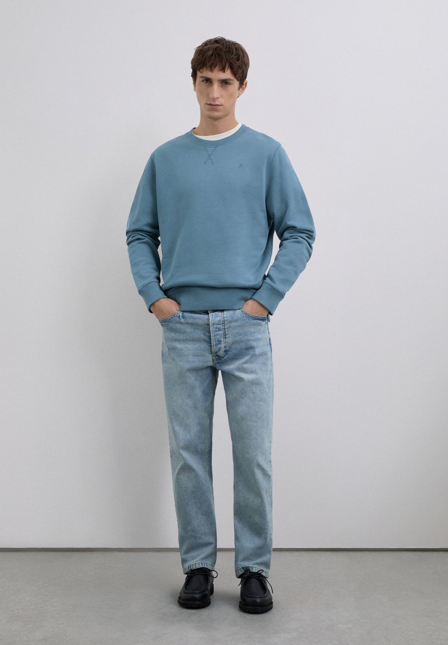 Толстовка Scalpers Sweatshirt, Duck/Mottled Blue
Толстовка Scalpers Sweatshirt, Duck/Mottled Blue