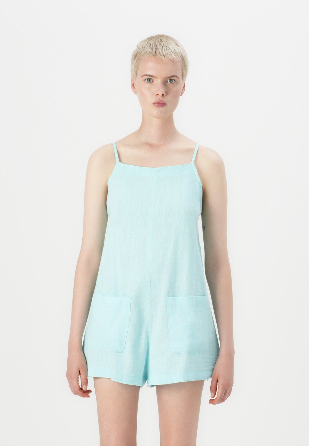 Комбинезон Roxy, светло-голубой 
Комбинезон Roxy, светло-голубой