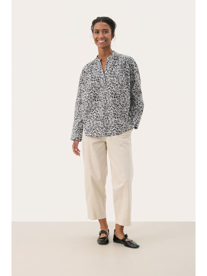 Блузка с короткими рукавами NatalePW, свободного кроя, черного цвета с мини-цветком PART TWO
Блузка с короткими рукавами NatalePW, свободного кроя, черного цвета с мини-цветком PART TWO