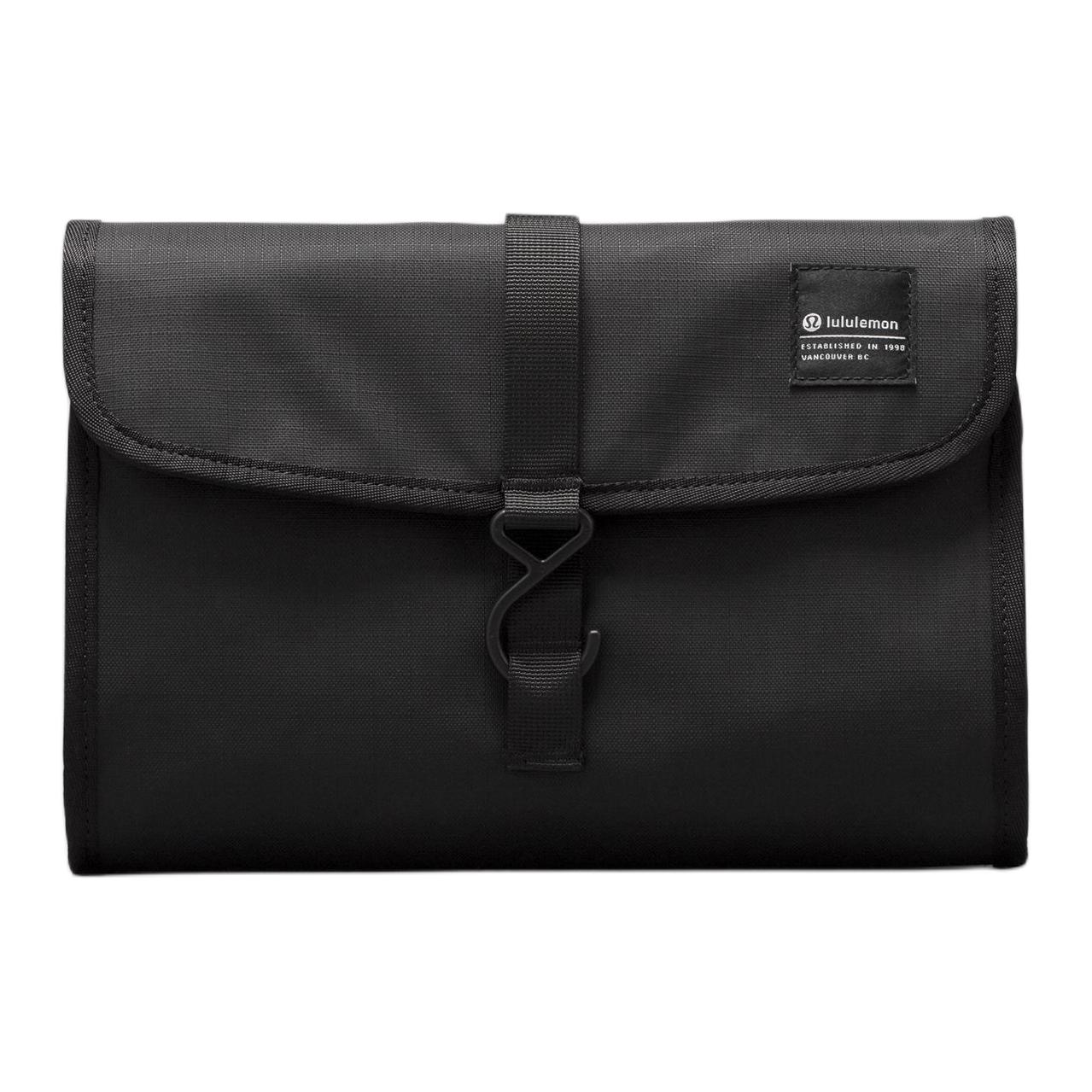 Lululemon Полиэстеровая косметичка унисекс черная, Black
Lululemon Полиэстеровая косметичка унисекс черная, Black