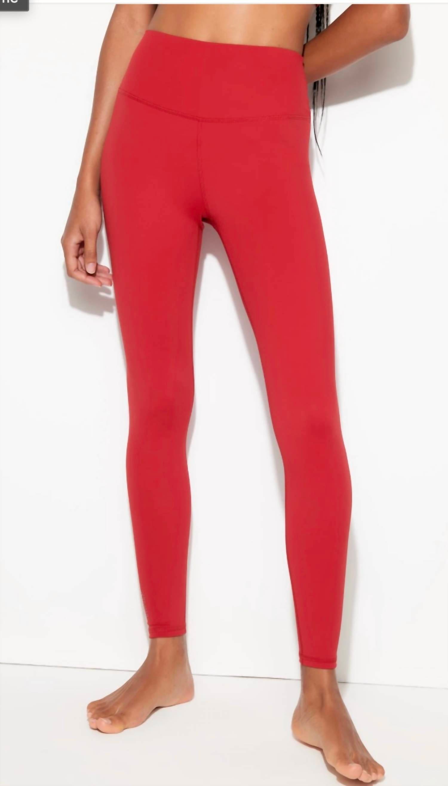 Леггинсы Lotus 7/8 в цвете «Красное сердце» Spiritual Gangster 
Леггинсы Lotus 7/8 в цвете «Красное сердце» Spiritual Gangster