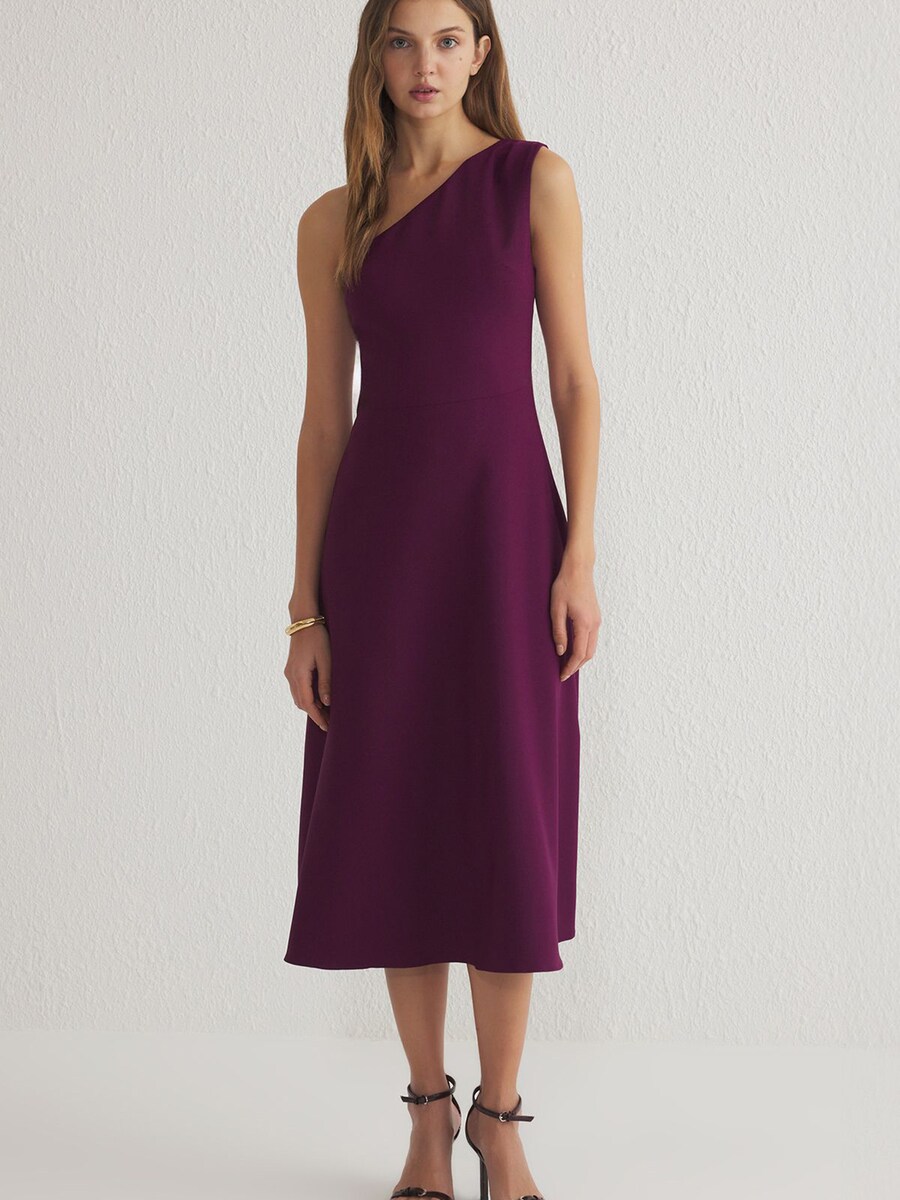 Коктейльное платье Trendyol, цвет Plum
Коктейльное платье Trendyol, цвет Plum