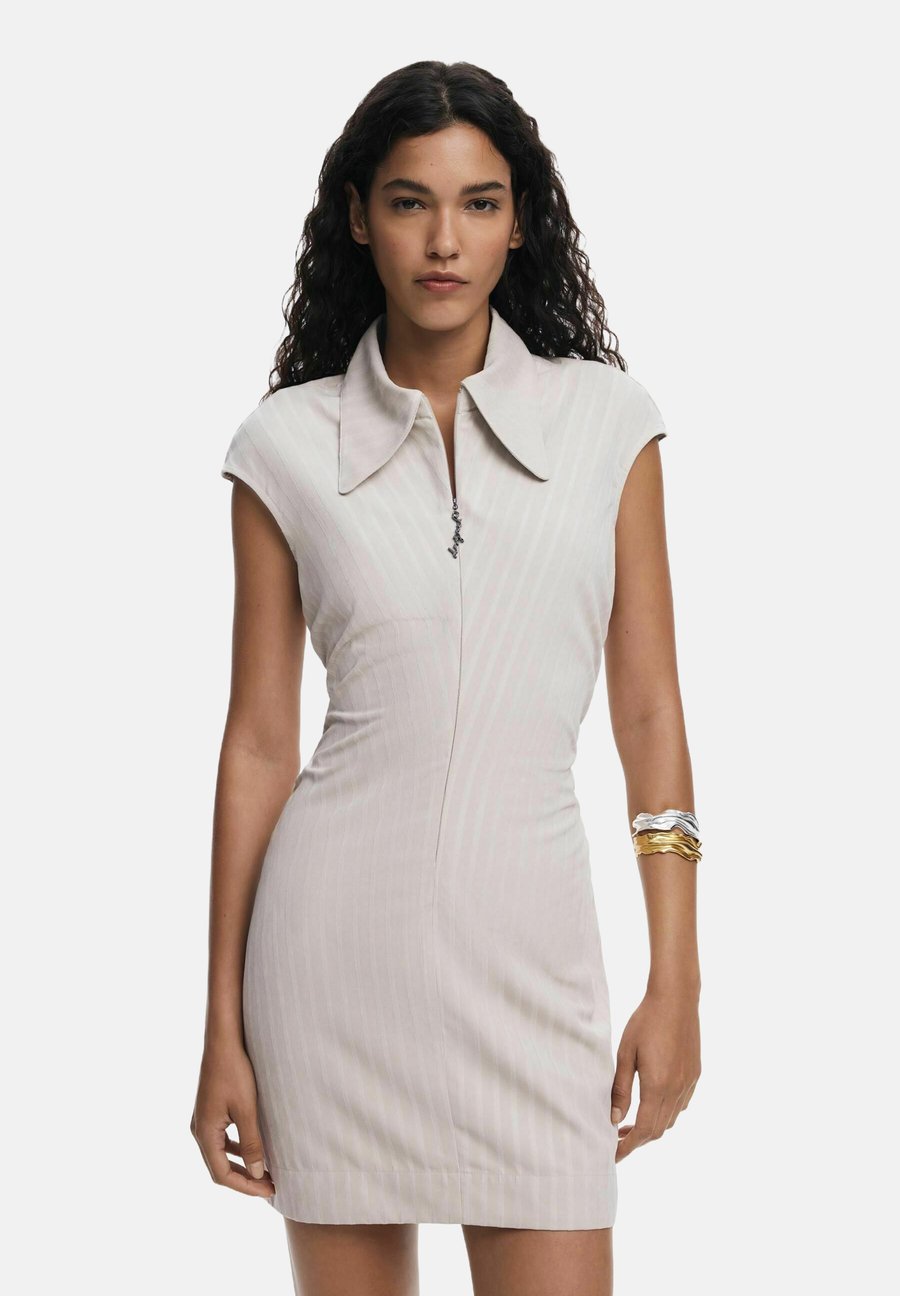 Платье Desigual SLIM STRIPED WITH SHORT SLEEVES, Beige
Платье Desigual SLIM STRIPED WITH SHORT SLEEVES, Beige