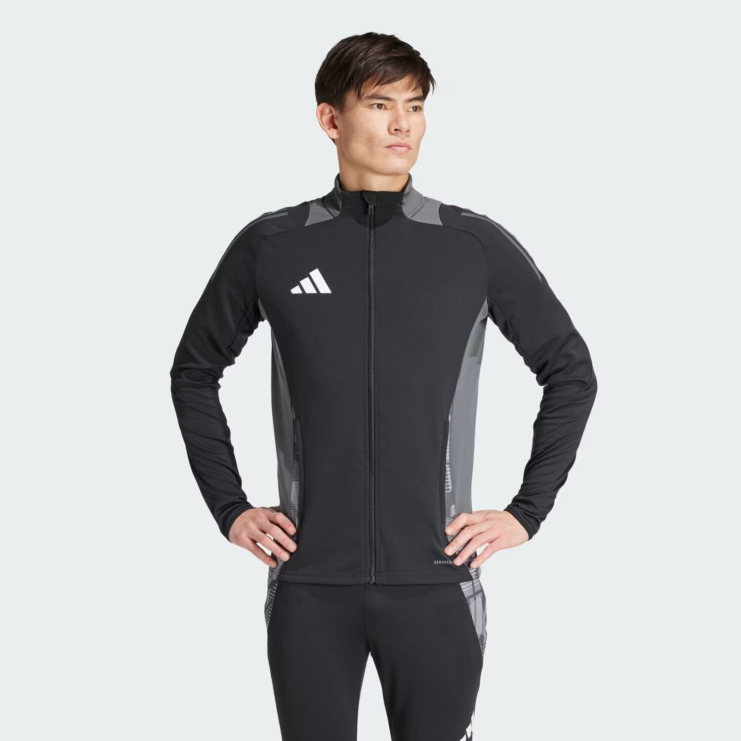 Тренировочная куртка Tiro 24 для соревнований Adidas, цвет Black/Team Dark Grey
Тренировочная куртка Tiro 24 для соревнований Adidas, цвет Black/Team Dark Grey