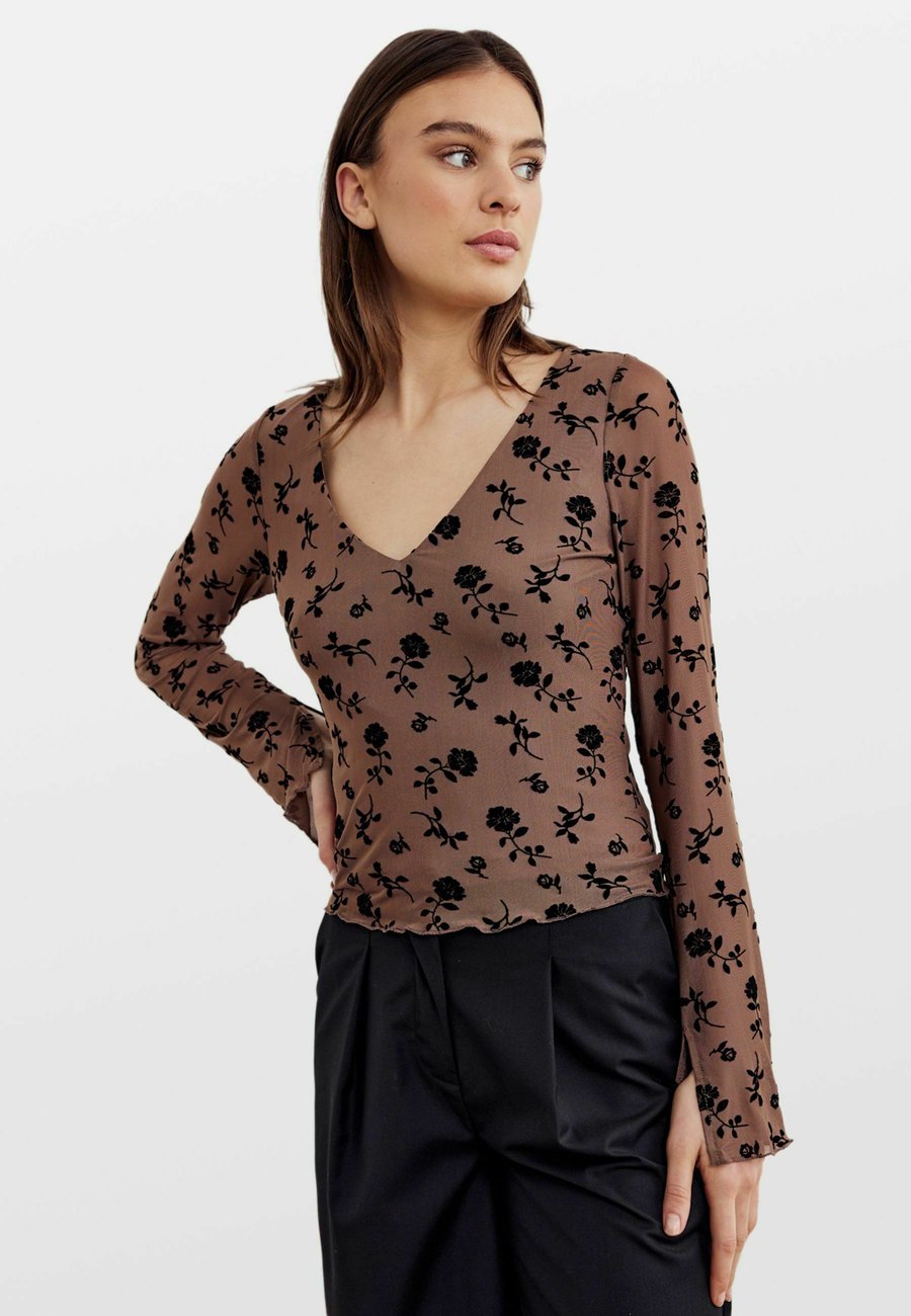 Блуза Noella Blouse, Clarity Morel Print/Beige
Блуза Noella Blouse, Clarity Morel Print/Beige