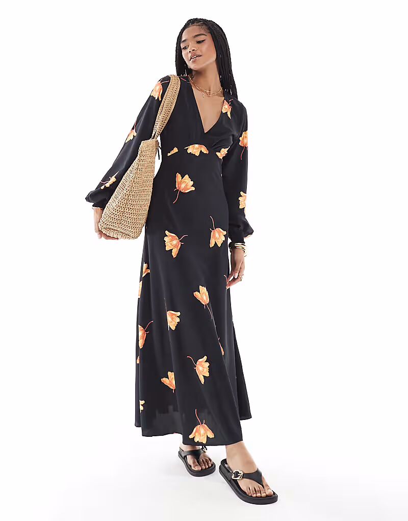 Гламурное макси-платье с V-образным вырезом и длинными рукавами в черном цвете с оранжевым цветком Glamorous
Гламурное макси-платье с V-образным вырезом и длинными рукавами в черном цвете с оранжевым цветком Glamorous