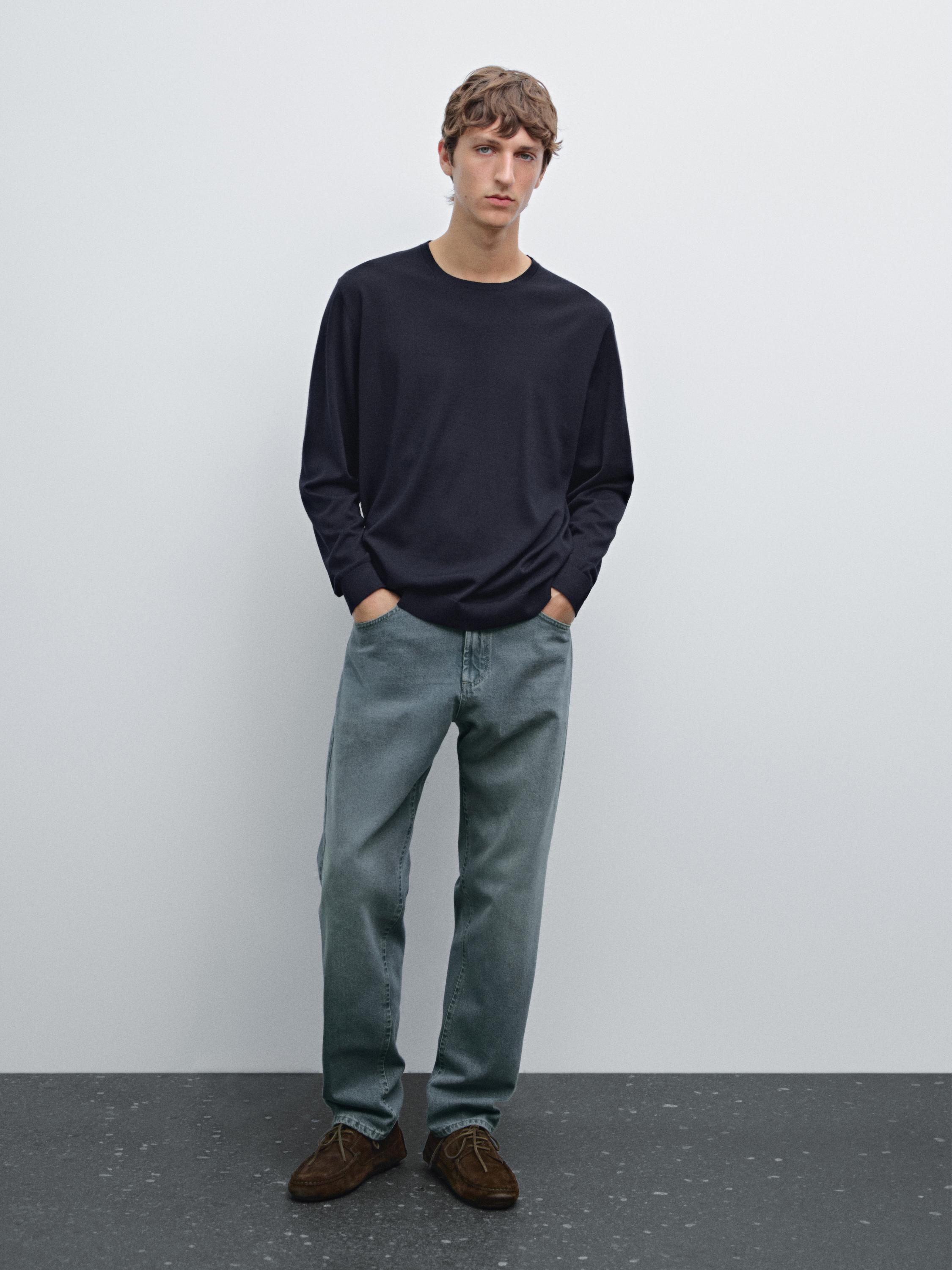 Вязаный свитер из 100% мериносовой шерсти Massimo Dutti, темно-синий
Вязаный свитер из 100% мериносовой шерсти Massimo Dutti, темно-синий