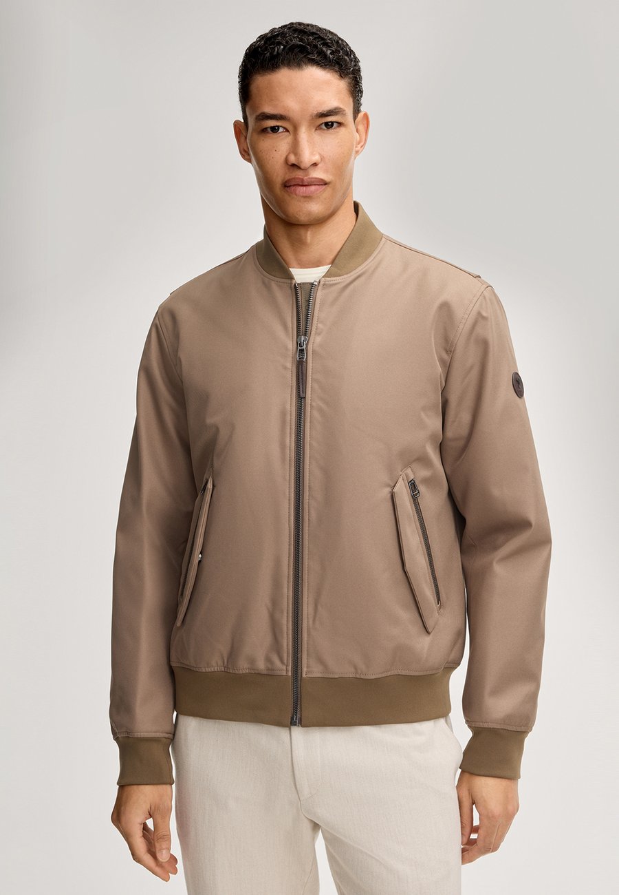 Куртка JOOP! COLLEGE STARBANK, Taupe
Куртка JOOP! COLLEGE STARBANK, Taupe