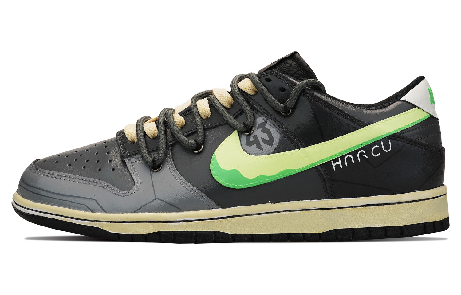 Мужские кроссовки для скейтбординга Nike Dunk, Black
Мужские кроссовки для скейтбординга Nike Dunk, Black