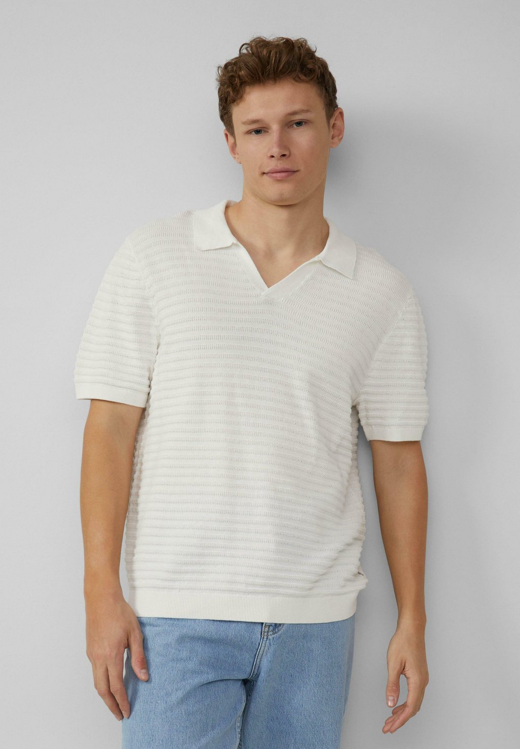 Рубашка поло MIT OFFENEM KRAGEN UND STRUKTUR QS, кремовый
Рубашка поло MIT OFFENEM KRAGEN UND STRUKTUR QS, кремовый