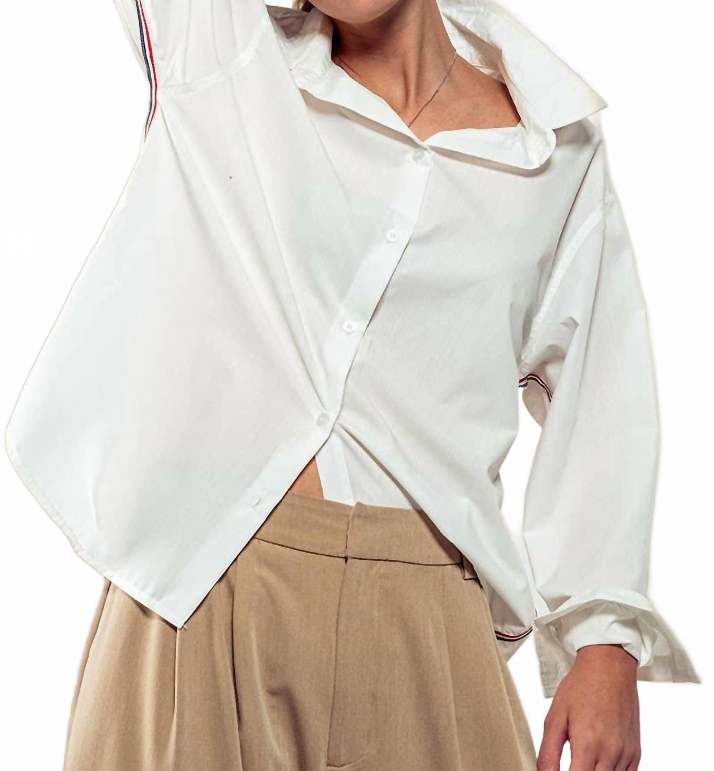 Белая рубашка с пуговицами в полоску и лентами Americana
Белая рубашка с пуговицами в полоску и лентами Americana