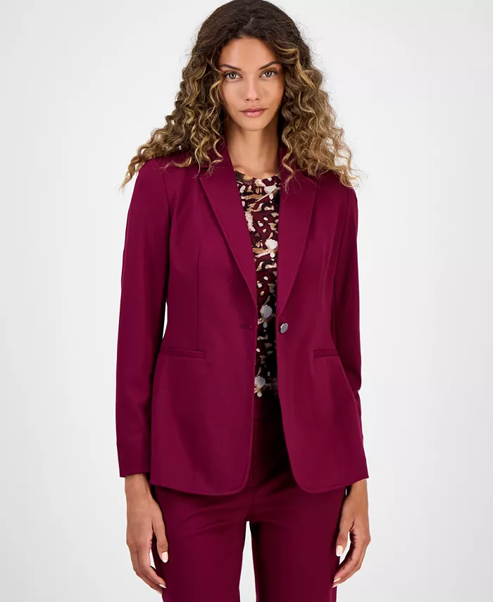 Женский блейзер с компрессионной тканью, отложным воротником и одной пуговицей, созданный для Macy's Bar Iii, красный
Женский блейзер с компрессионной тканью, отложным воротником и одной пуговицей, созданный для Macy's Bar Iii, красный