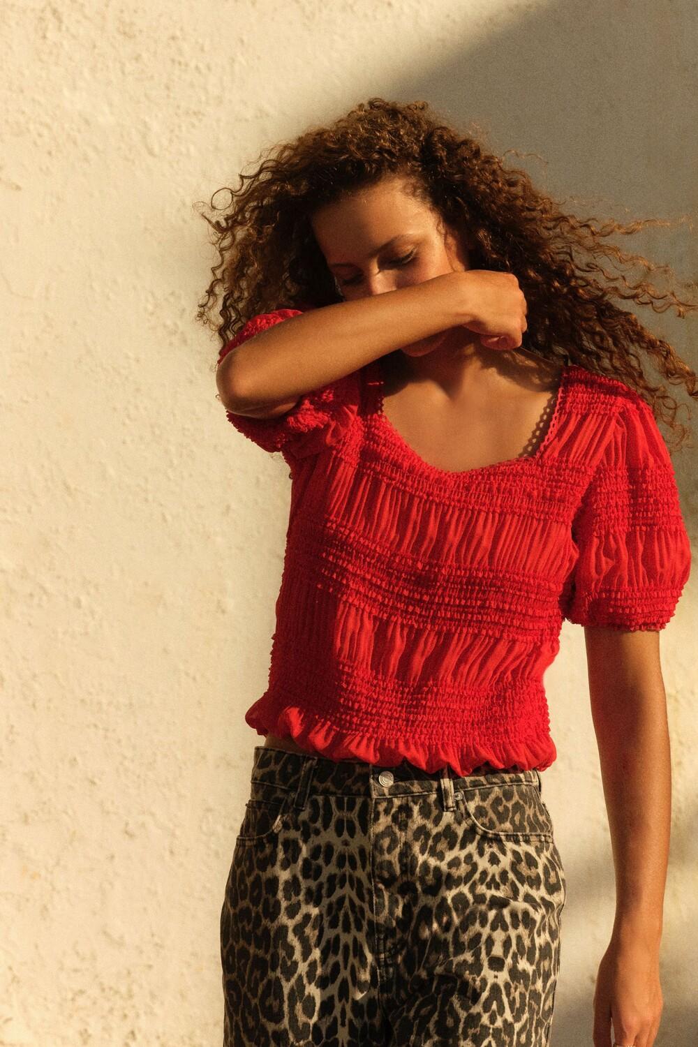 Блуза со сборками короткими рукавами и завязкой сзади Next, красный
Блуза со сборками короткими рукавами и завязкой сзади Next, красный