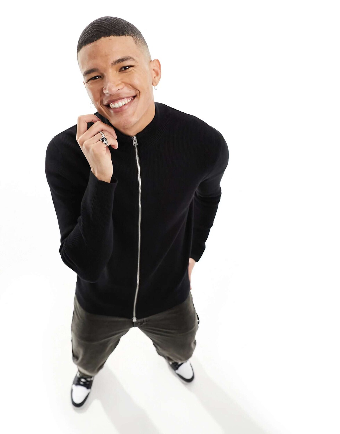 Черный джемпер на молнии в рубчик с полной молнией Only & Sons
Черный джемпер на молнии в рубчик с полной молнией Only & Sons