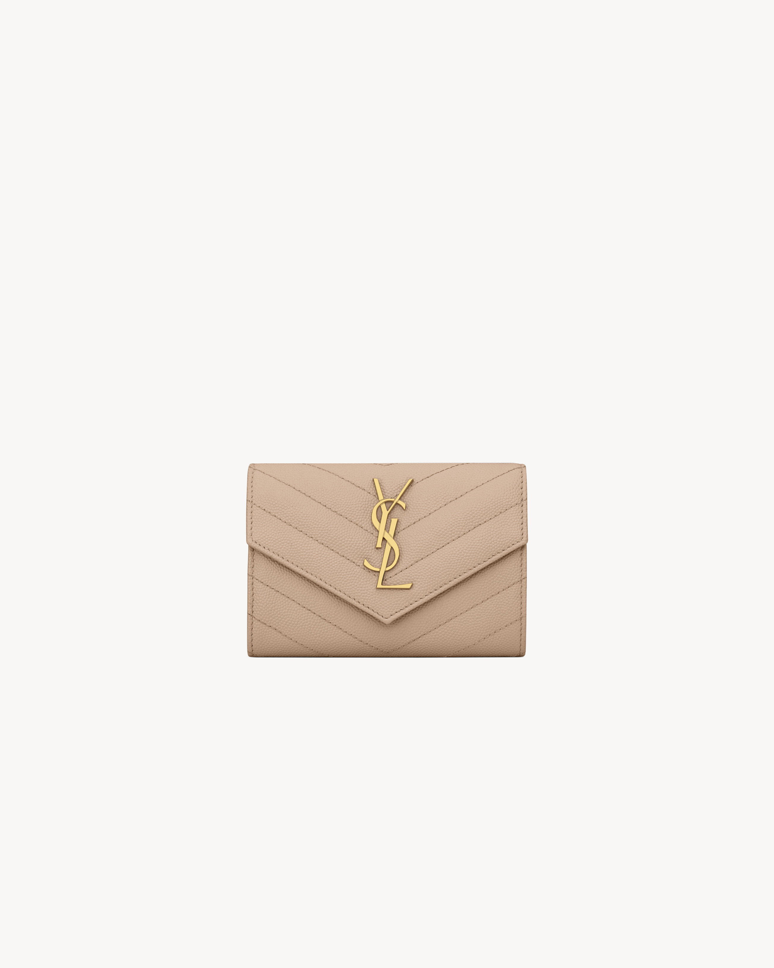 Компактный мателассe кошелек-конверт Cassandre из кожи Grain de Poudre Saint Laurent, бежевый
Компактный мателассe кошелек-конверт Cassandre из кожи Grain de Poudre Saint Laurent, бежевый