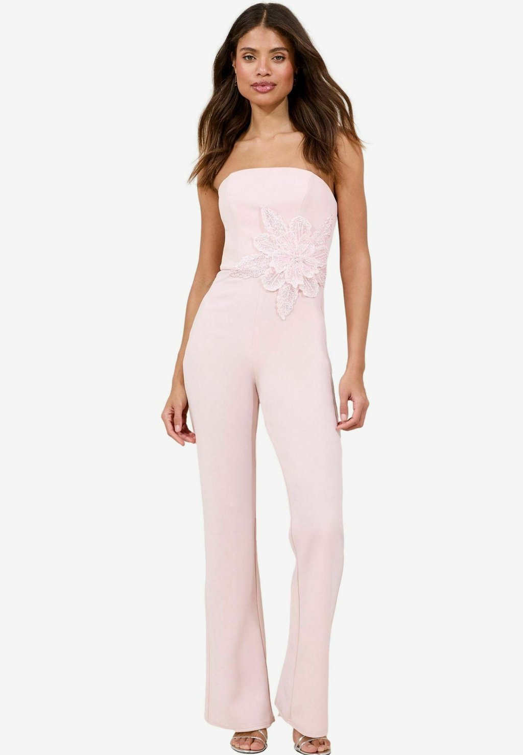 Комбинезон REGULAR FIT - EMBELLISHED FLORAL TRIM BANDEAU Lipsy, бежевый
Комбинезон REGULAR FIT - EMBELLISHED FLORAL TRIM BANDEAU Lipsy, бежевый