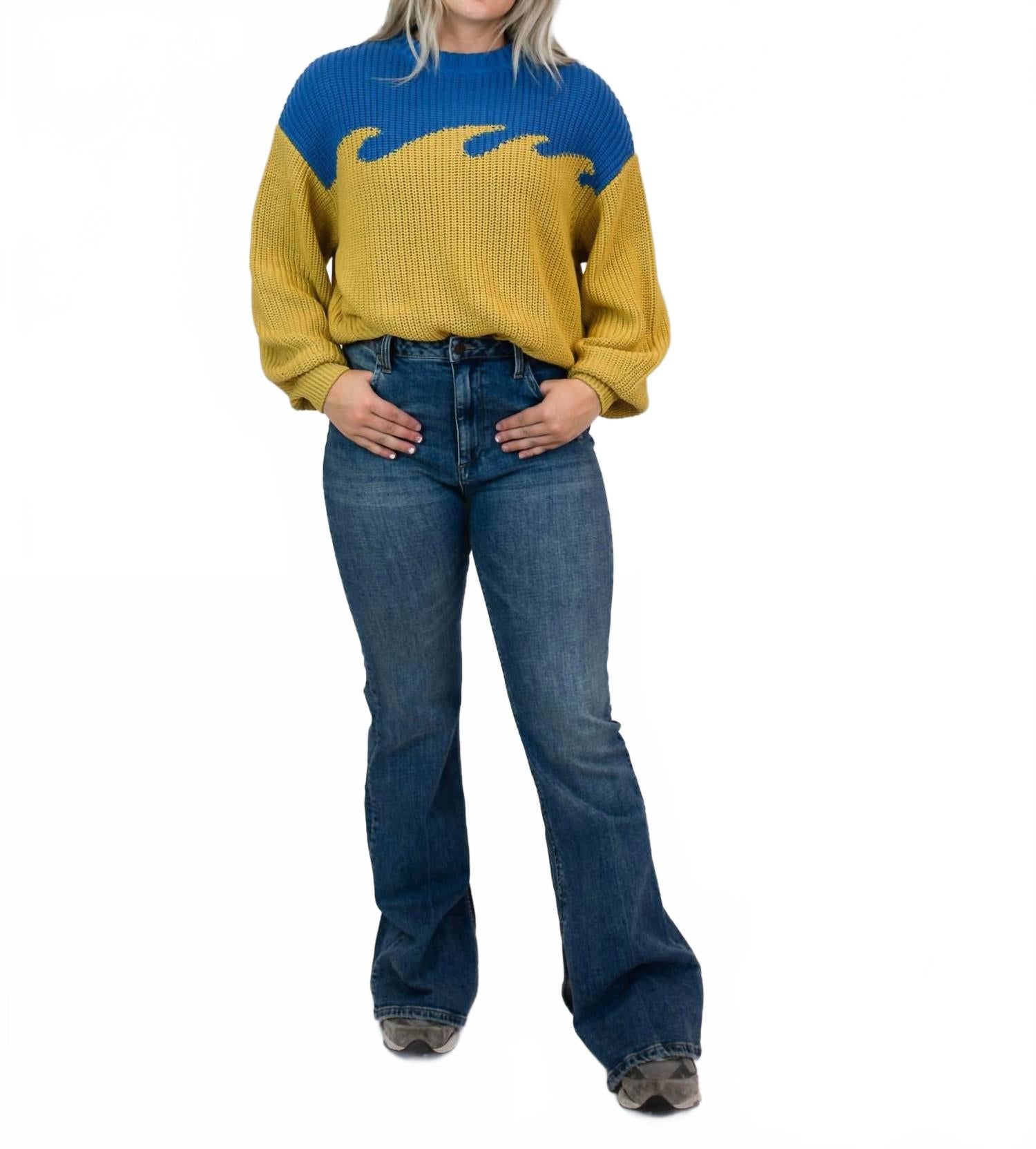 Russell Синие расклешенные джинсы Oliver Logan
Russell Синие расклешенные джинсы Oliver Logan