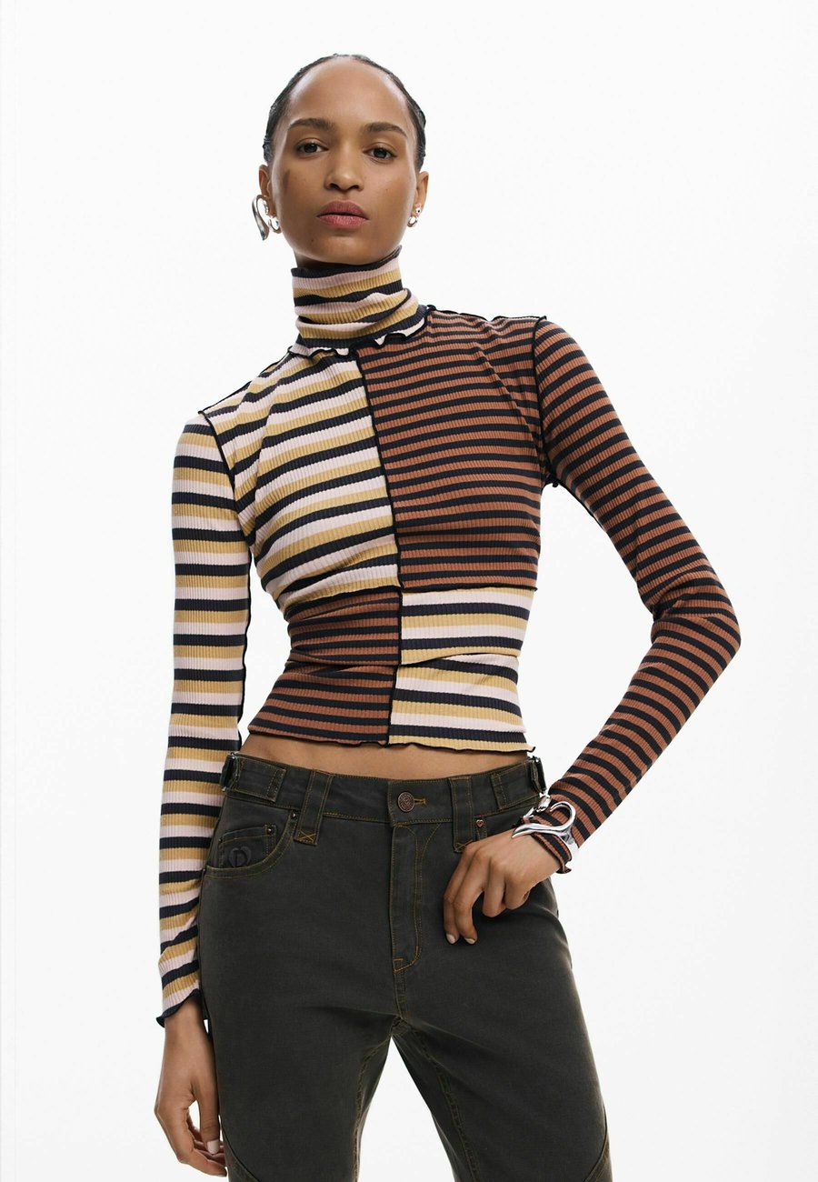 Топ Desigual LONG SLEEVE HIGH NECK, Brown
Топ Desigual LONG SLEEVE HIGH NECK, Brown