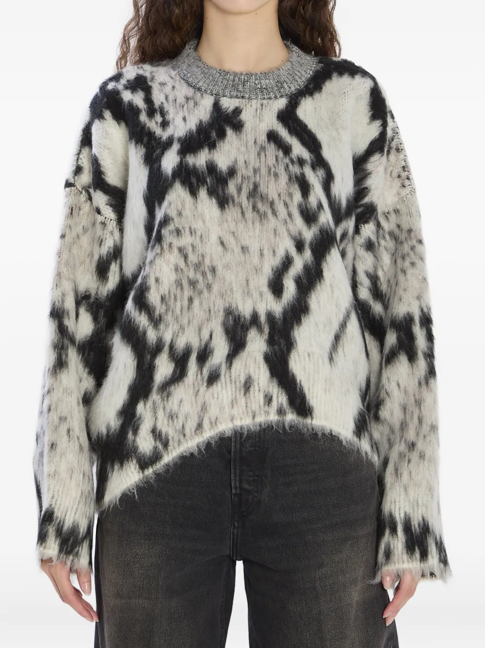 Ребристый свитер с принтом питона The Attico, черный
Ребристый свитер с принтом питона The Attico, черный