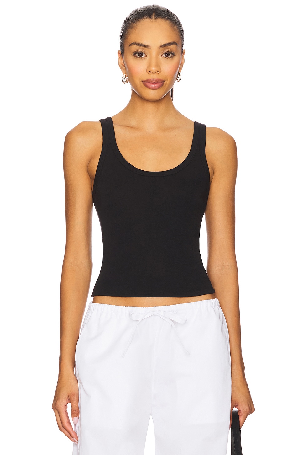 Майка с вырезом "лодочкой" Laura Leset, black
Майка с вырезом "лодочкой" Laura Leset, black