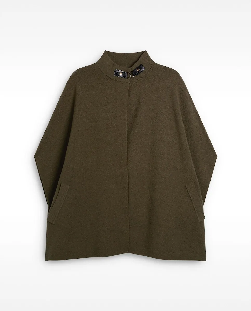 Женский пончо с высоким воротником однотонное Parfois, хаки
Женский пончо с высоким воротником однотонное Parfois, хаки