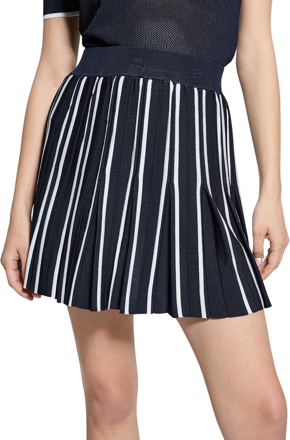 GUESS женский свитшот Cecilia, Jet Black
GUESS женский свитшот Cecilia, Jet Black