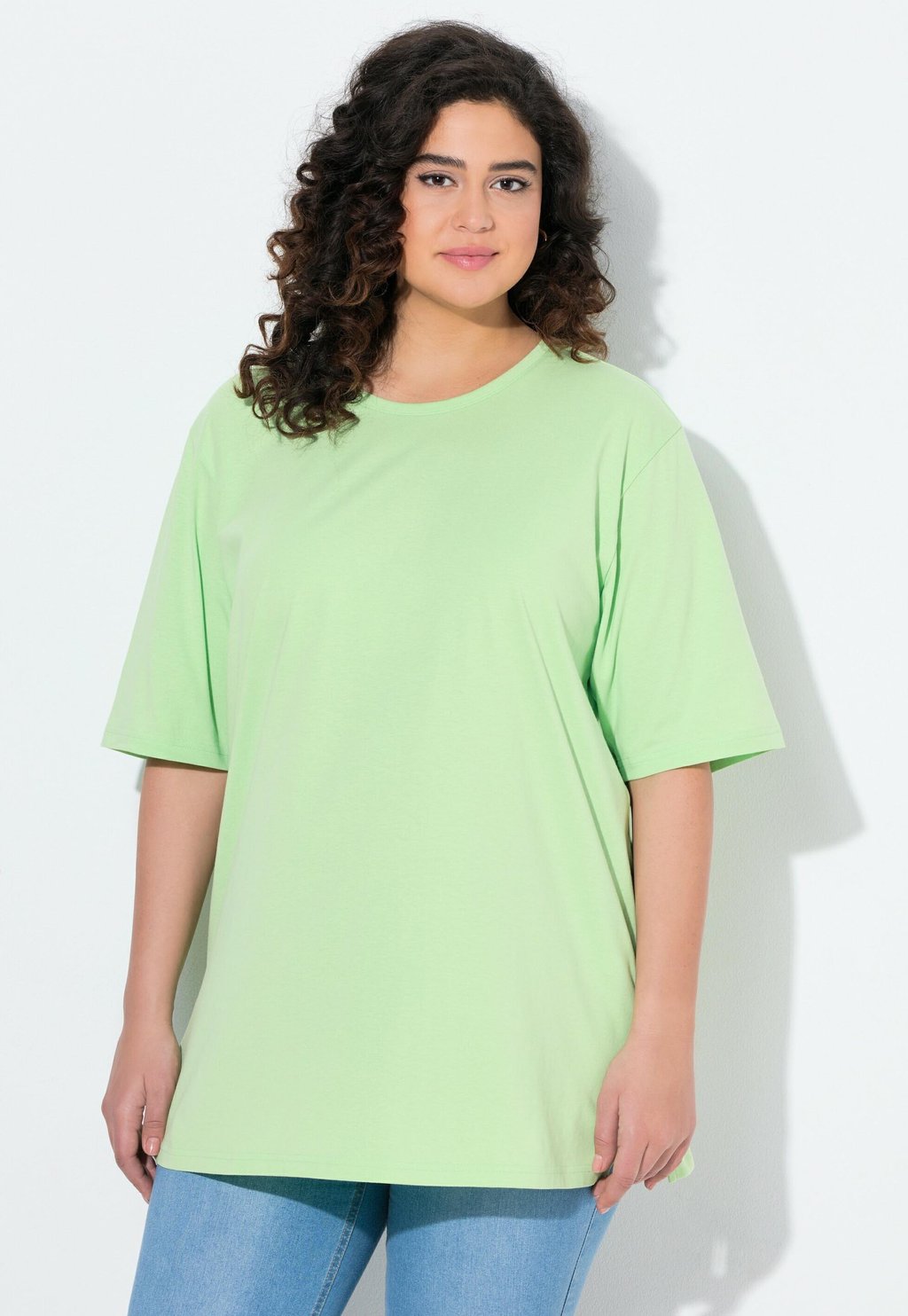 Базовая футболка SHORTSLEEVE TEE Ulla Popken, зеленый
Базовая футболка SHORTSLEEVE TEE Ulla Popken, зеленый