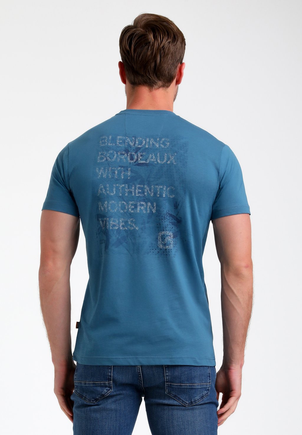 Футболка с принтом ROUND NECK Gabbiano, синий
Футболка с принтом ROUND NECK Gabbiano, синий