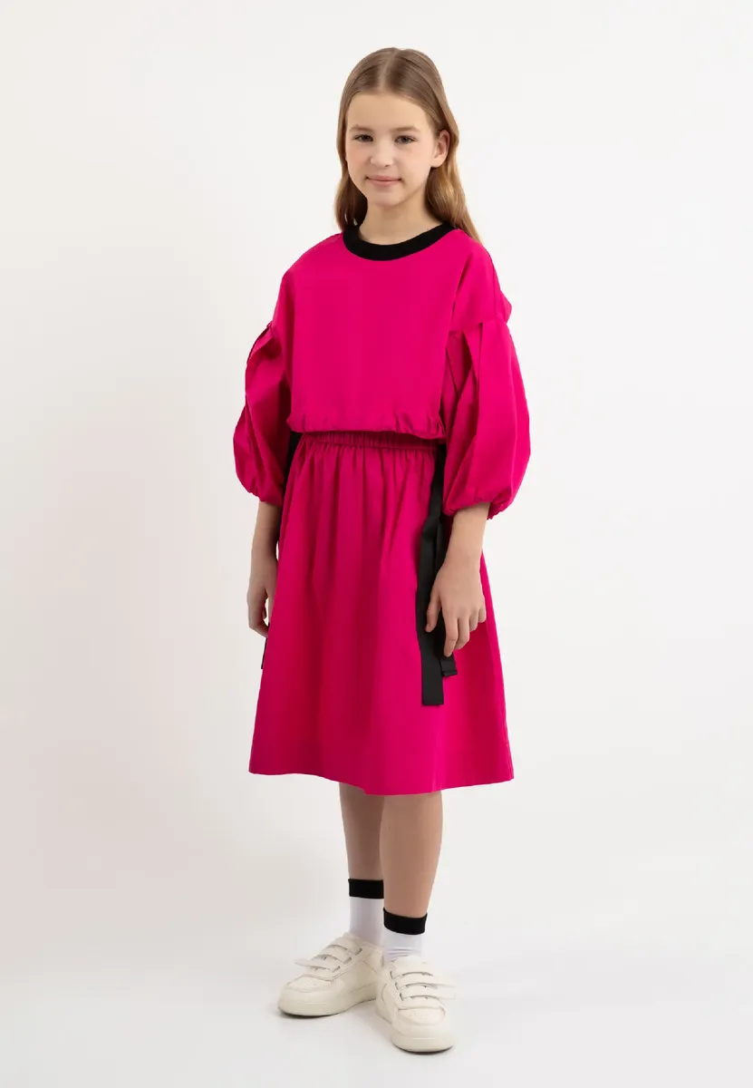 Трикотажное платье Gulliver с контрастным поясом, фуксия 
Трикотажное платье Gulliver с контрастным поясом, фуксия