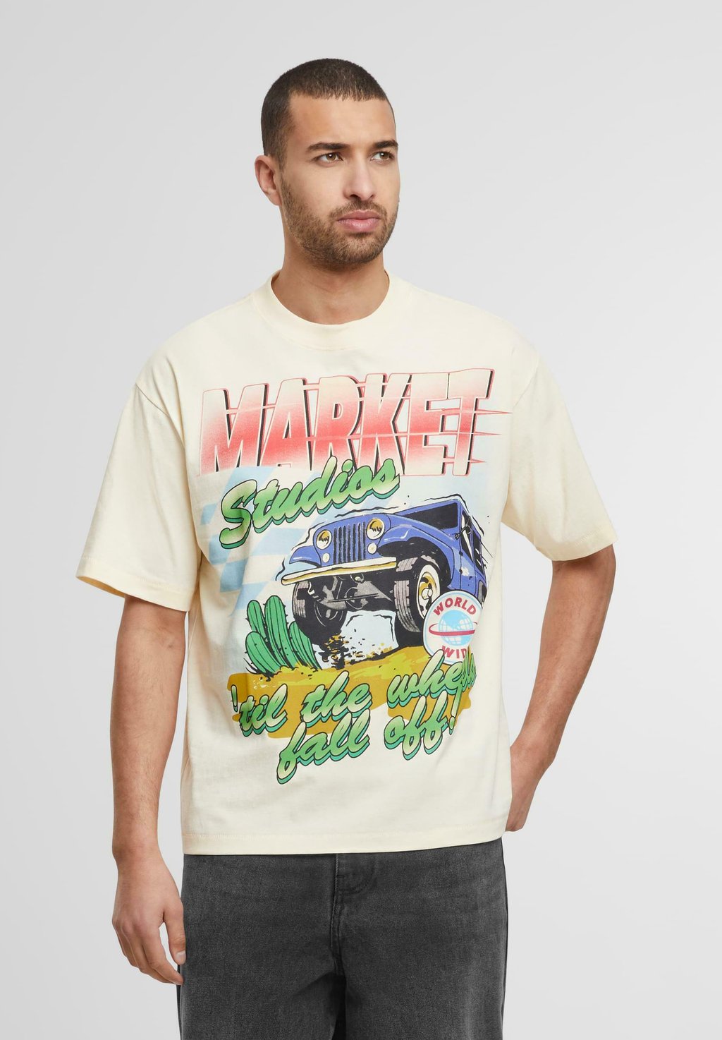 Футболка с принтом WHEELS OFF Market, бежевый 
Футболка с принтом WHEELS OFF Market, бежевый