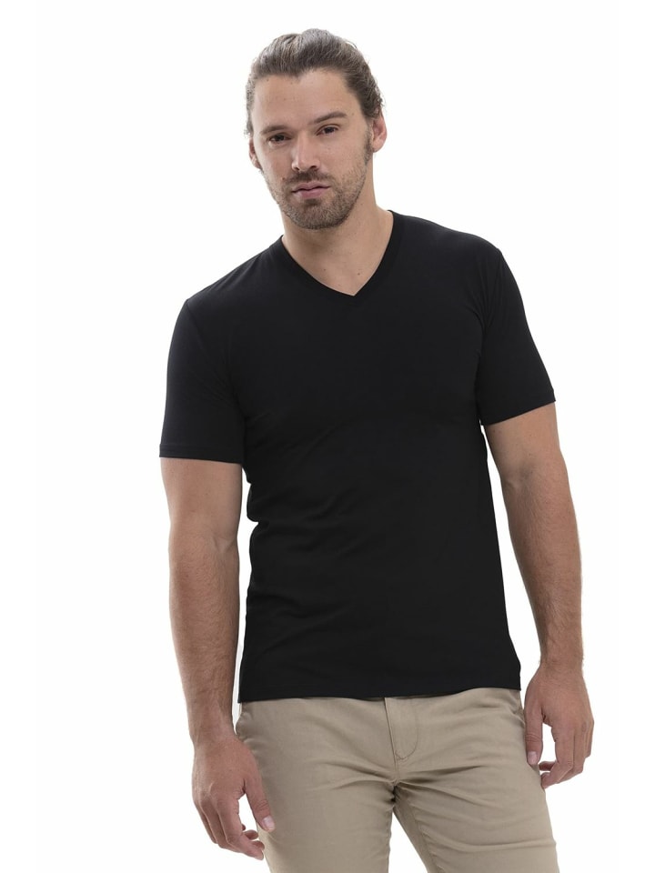 Футболка с V-образным вырезом для мужчин черного цвета Mey
Футболка с V-образным вырезом для мужчин черного цвета Mey