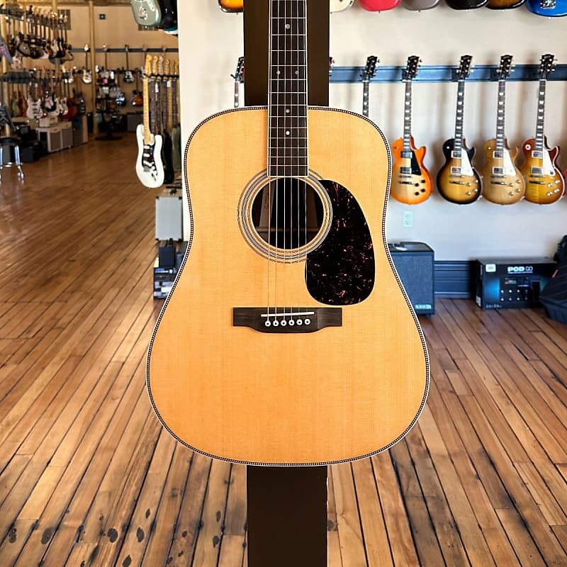 Акустическая гитара Martin HD-35
Акустическая гитара Martin HD-35