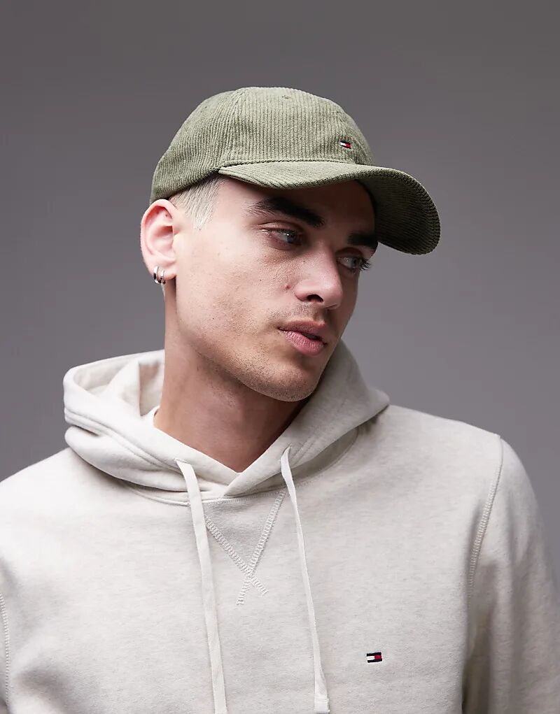 Вельветовая кепка с логотипом флага Tommy Hilfiger зеленого цвета
Вельветовая кепка с логотипом флага Tommy Hilfiger зеленого цвета