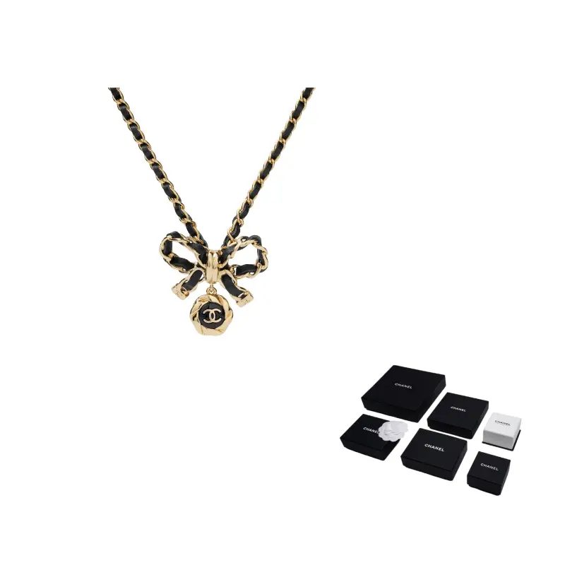 CHANEL Двойная металлическая цепочка C с искусственным жемчугом, женское колье из телячьей кожи черное золото
CHANEL Двойная металлическая цепочка C с искусственным жемчугом, женское колье из телячьей кожи черное золото