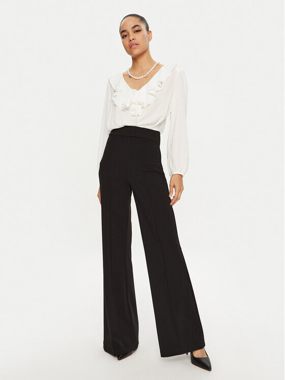 Комбинезон стандартной посадки Rinascimento, черный
Комбинезон стандартной посадки Rinascimento, черный